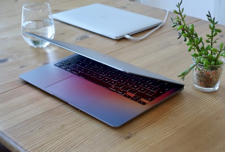 Best Travel Laptops You Can Buy in 2022