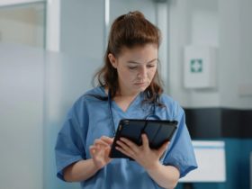 How Mobile Health Technology Helps With Nurse Shortages and Improves Patient Outcomes